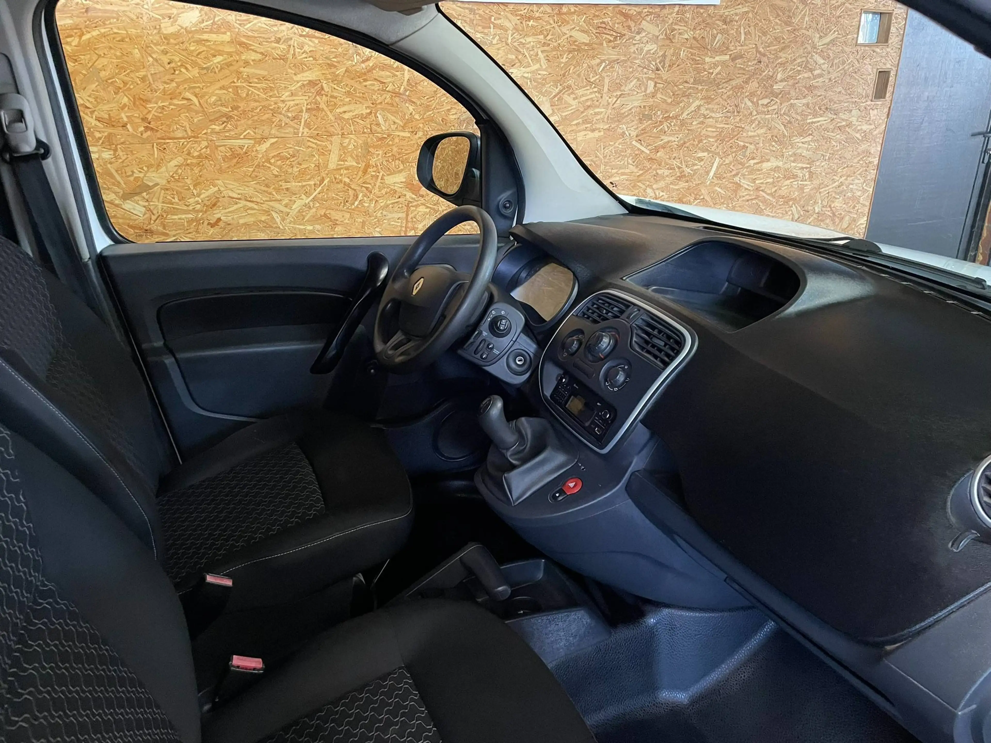 Renault Kangoo 1.5 dCi utilitaire tolé * Garantie 1an * TVA récupérable — photo 9