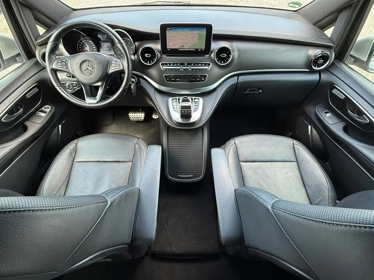 Mercedes-Benz V 300 d AVANTGARDE AMG-LINE+LEDER+NAVI+LED+AHK Zilver - 2