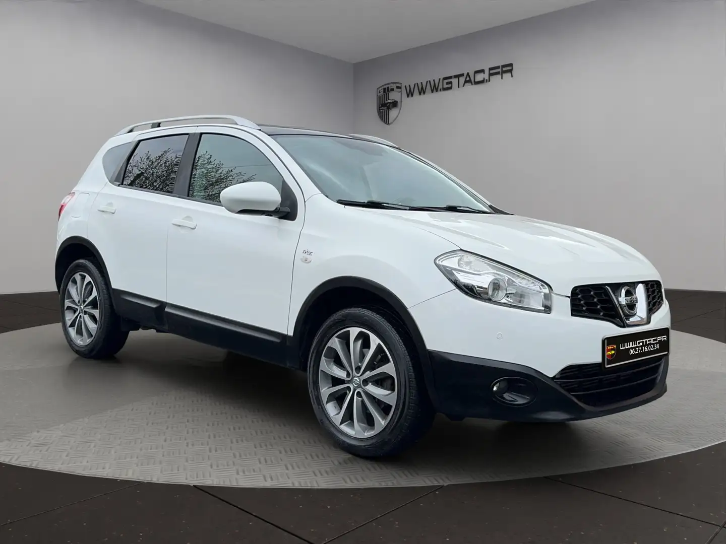 Nissan Qashqai 2.0 dCi 150 FAP All-Mode N-tec Wit - 1