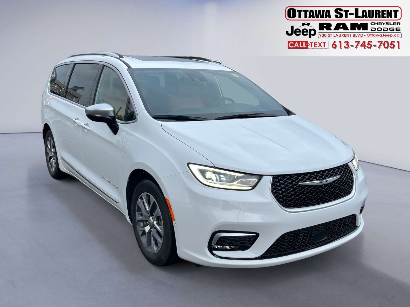 2023 Chrysler Pacifica Hybrid Pinnacle, DUAL DVD, SUNROOF, PREM LEATHER S