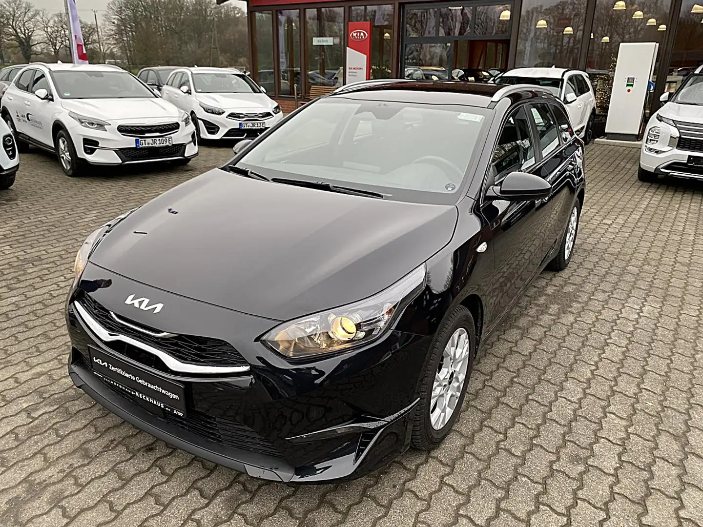 Kia Ceed / cee'd Sportswagon 1.5T DCT7 VISION NAVI ALLWETTER Klima Schwarz - 2