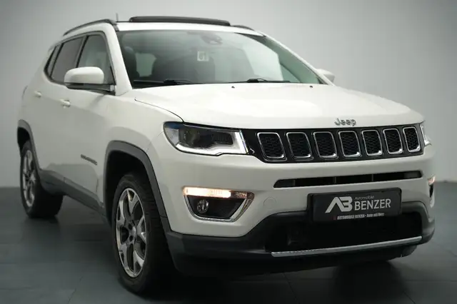 Jeep Compass main image