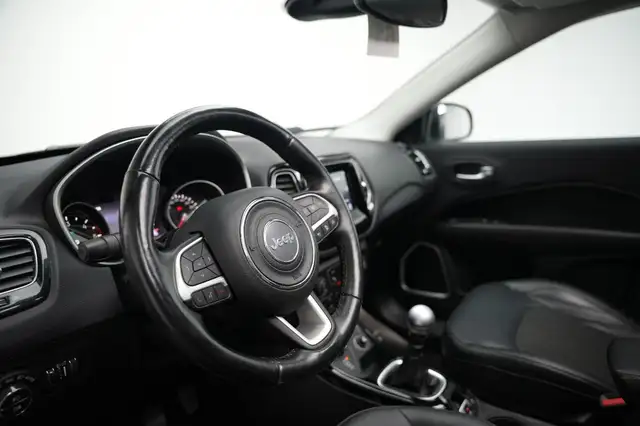 Jeep Compass view 13
