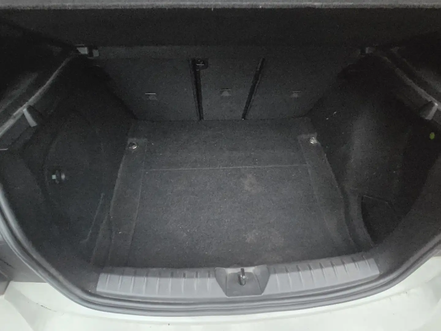 BMW 116 116i Urban Line Blanc - 2