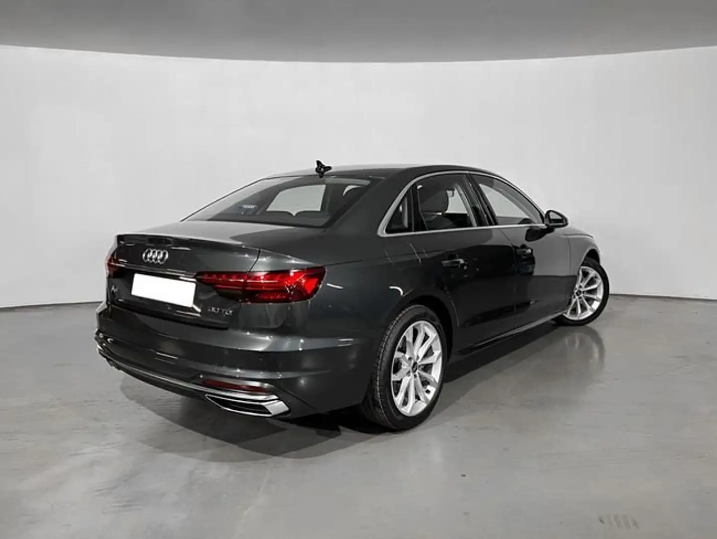 Audi A4 Sport 35 TFSI 110 kW (150 CV) S tronic Negro - 2