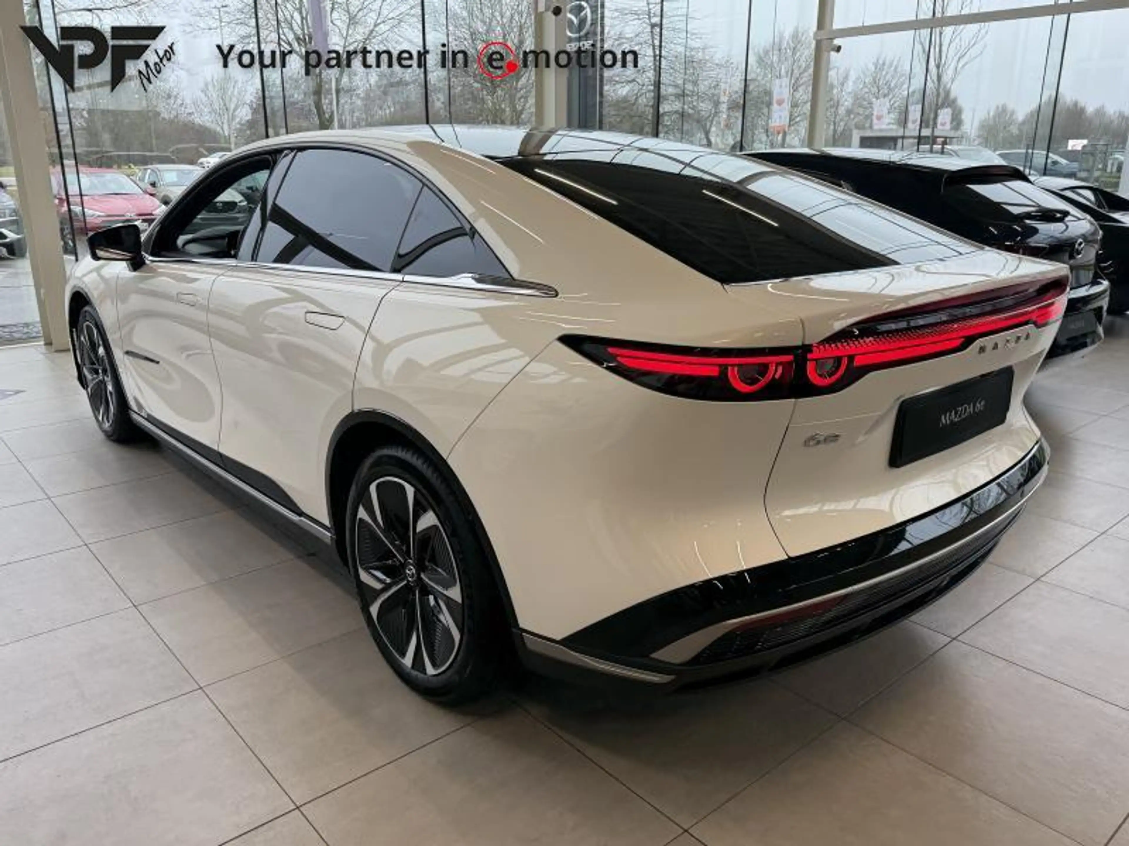 Mazda 6e Takumi — photo 2