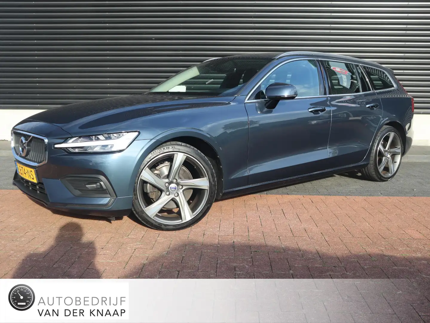 Volvo V60 2.0 B3 Business Pro | Clima | Cruise adapt. | Appl Blau - 1