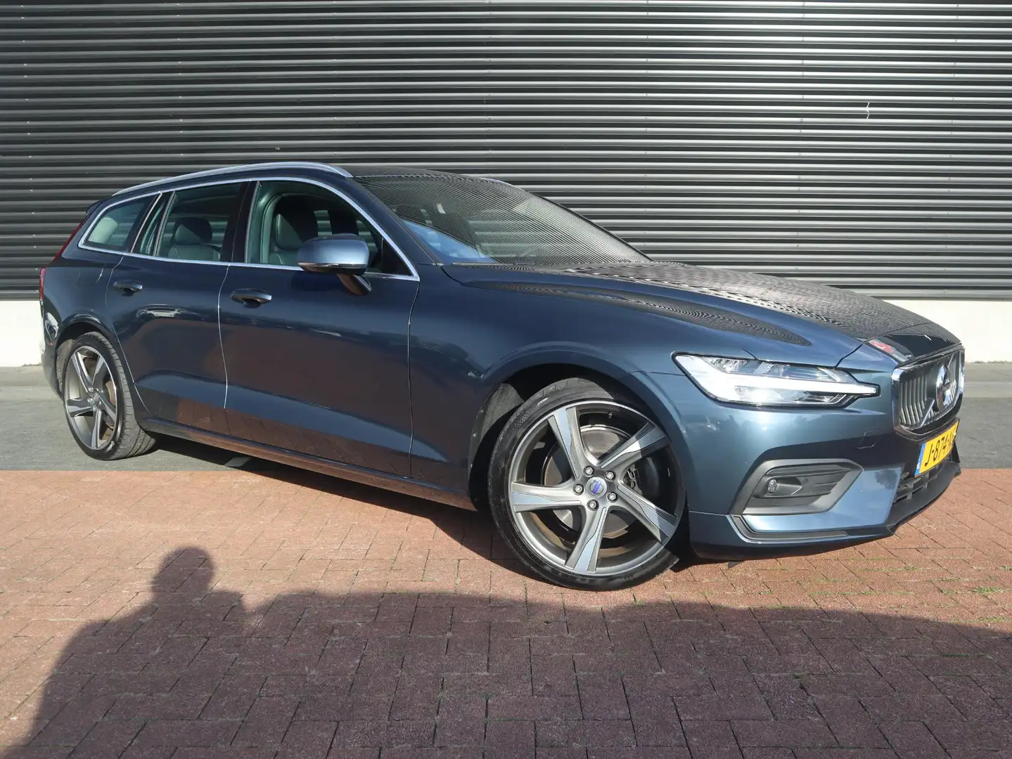 Volvo V60 2.0 B3 Business Pro | Clima | Cruise adapt. | Appl Blau - 2