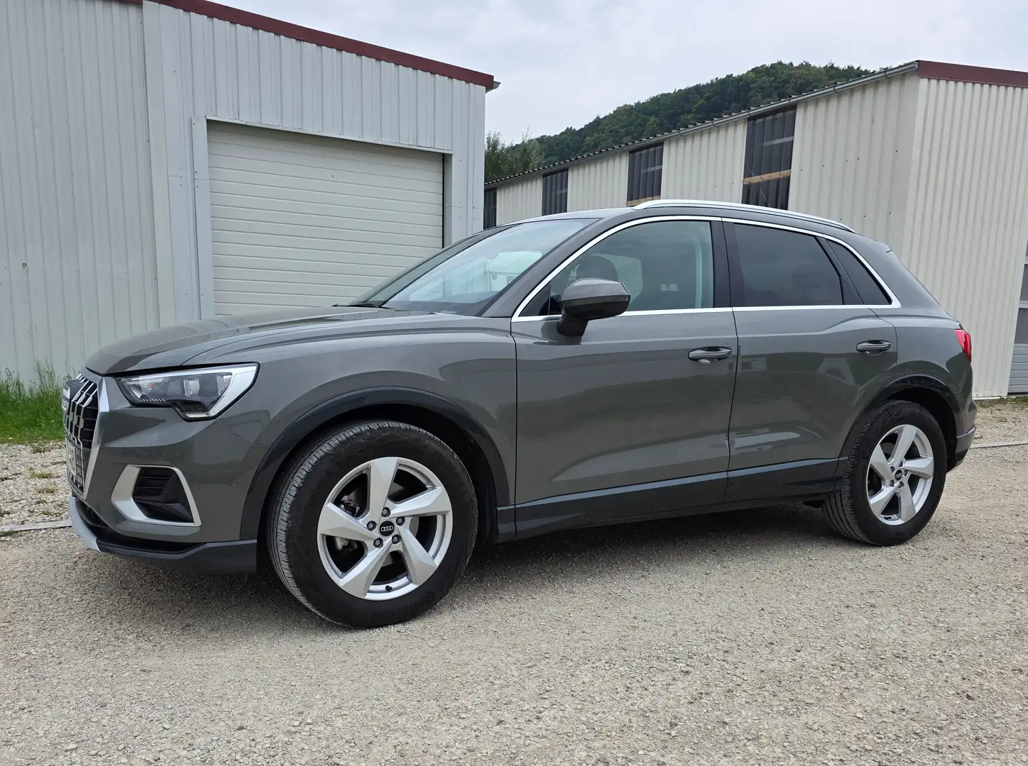 Audi Q3 Q3 35 TFSI advanced Grau - 2
