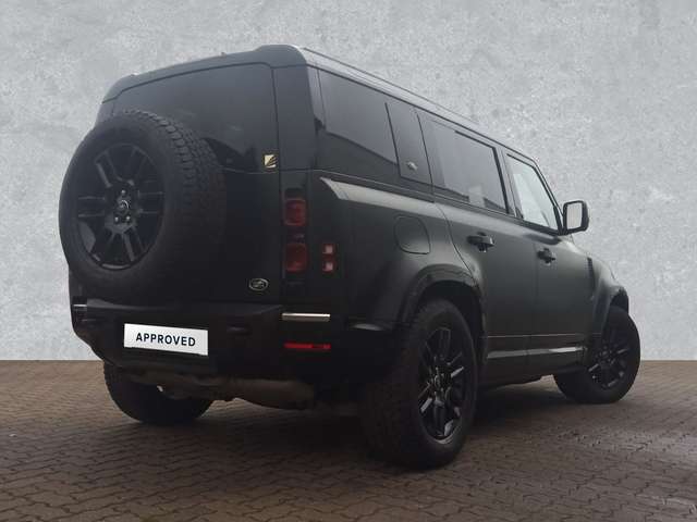 Land Rover Defender 110 D200 Mild-Hybrid SE matt foliert