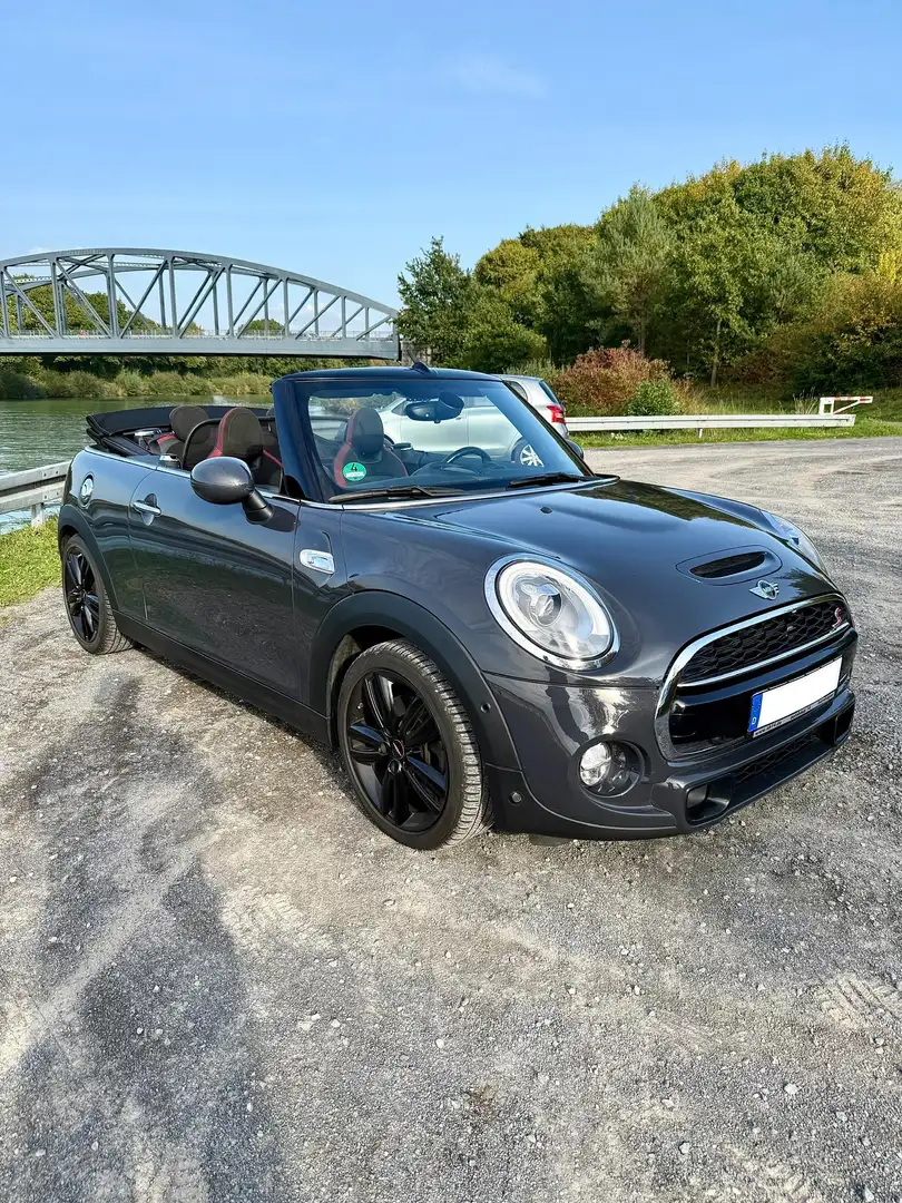 MINI Cooper S Cabrio JCW Ausstattung Grau - 1