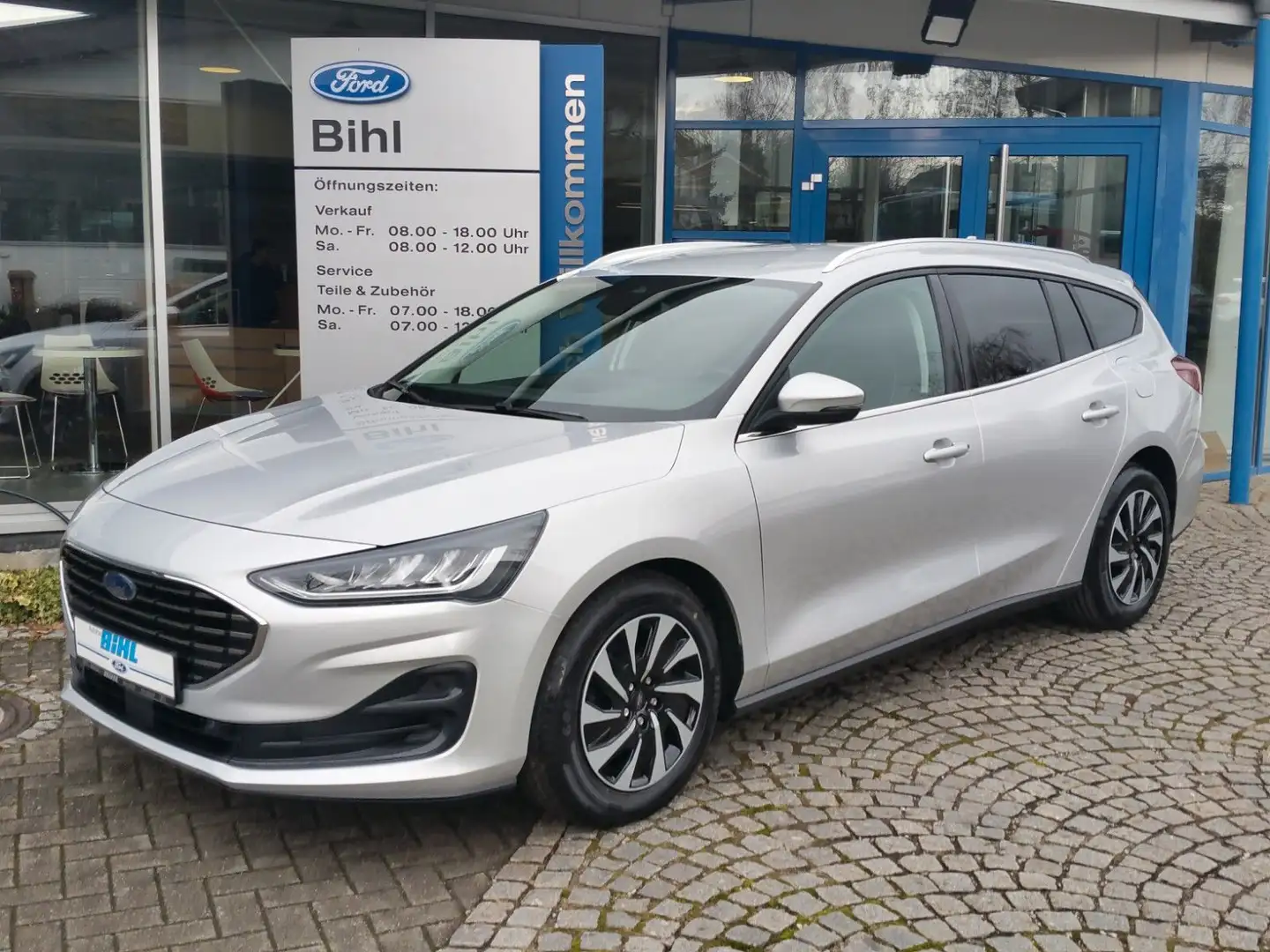 Ford Focus Turnier Titanium Navi SYNC4 Winterp. 1.Ha Argent - 2