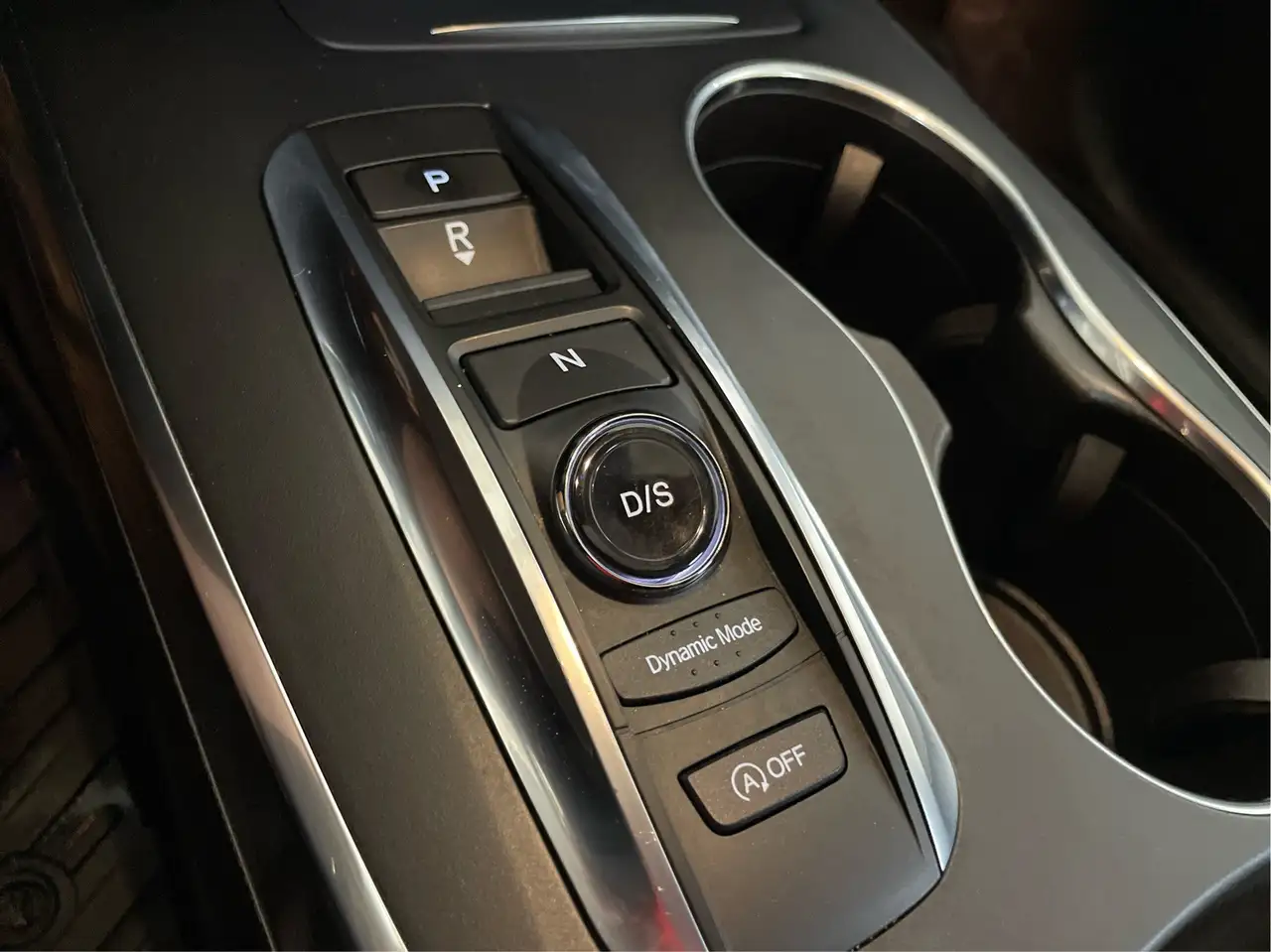 Acura MDX снимка Acura MDX