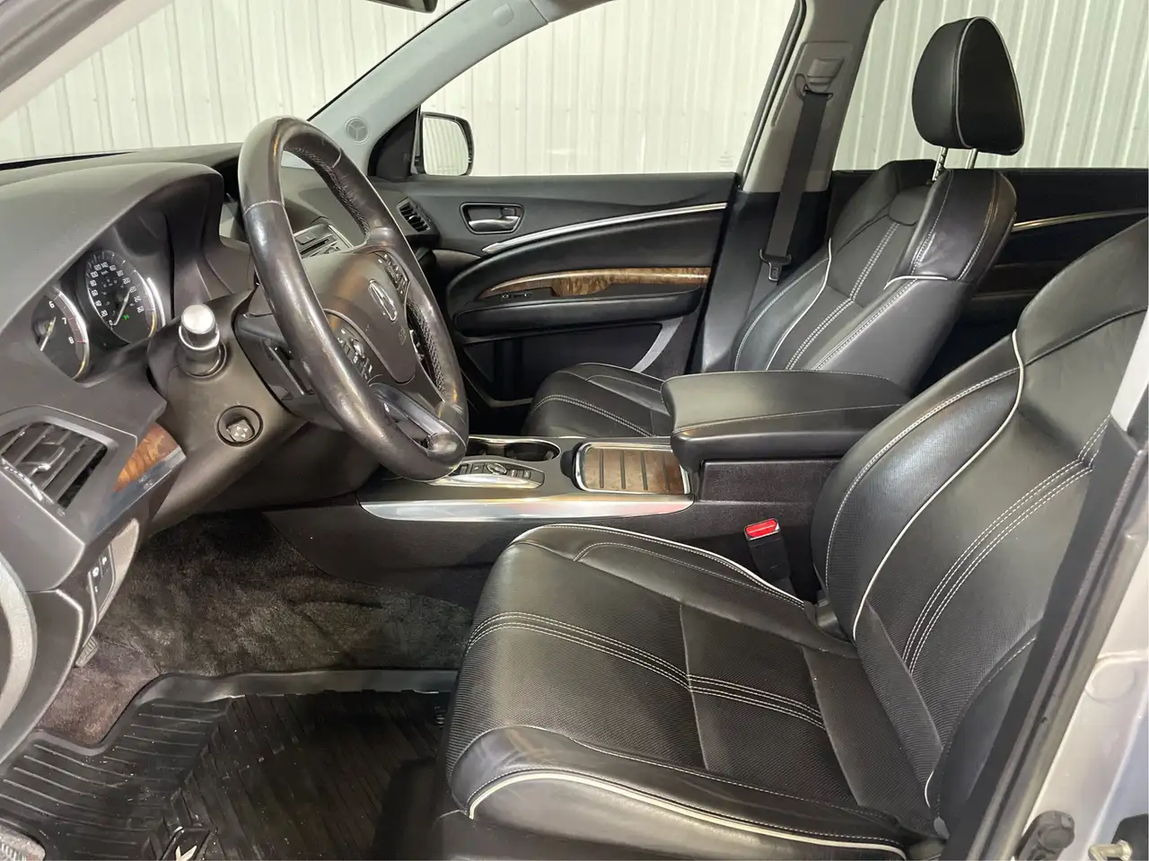 Acura MDX снимка Acura MDX