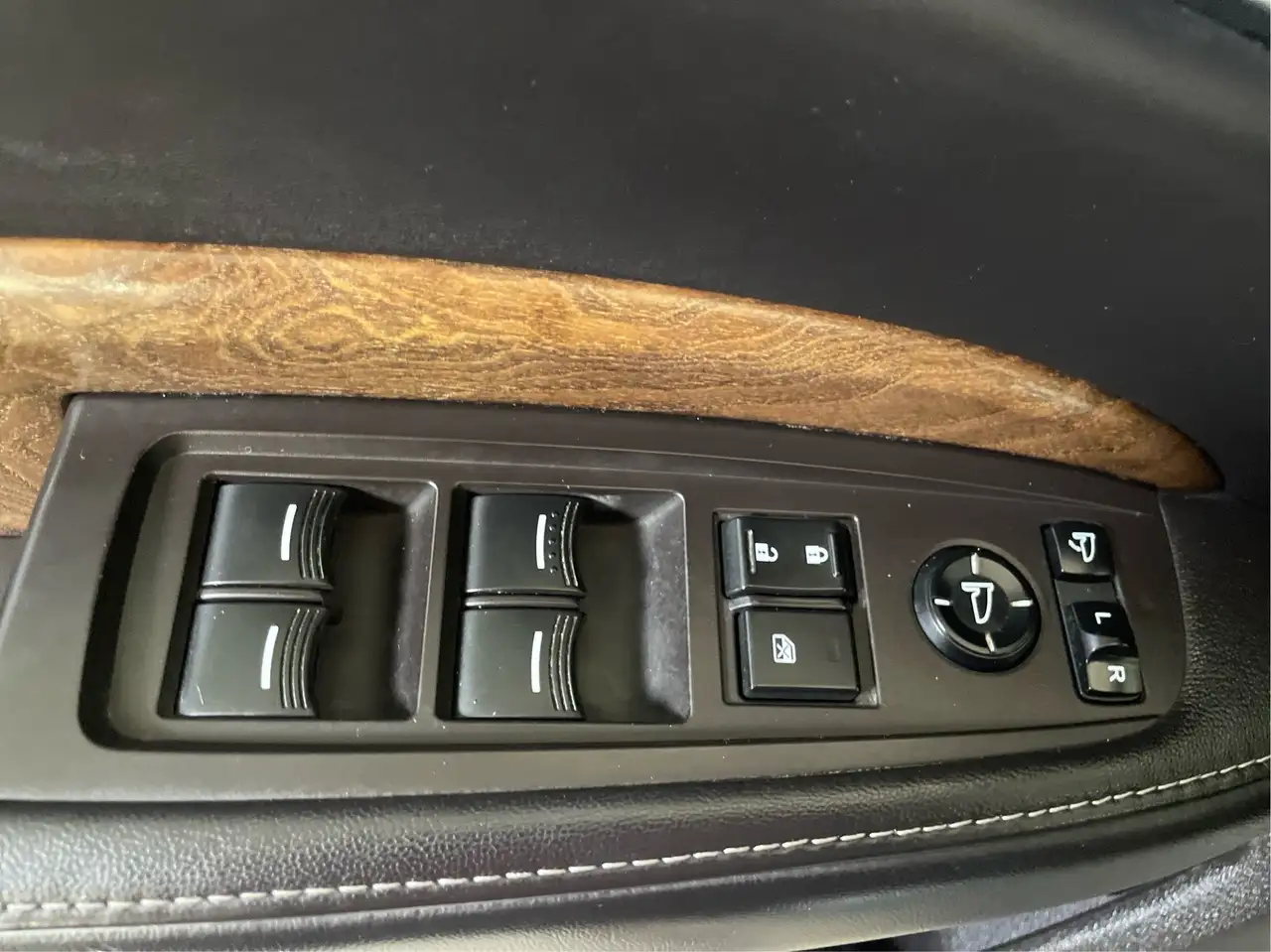 Acura MDX снимка Acura MDX