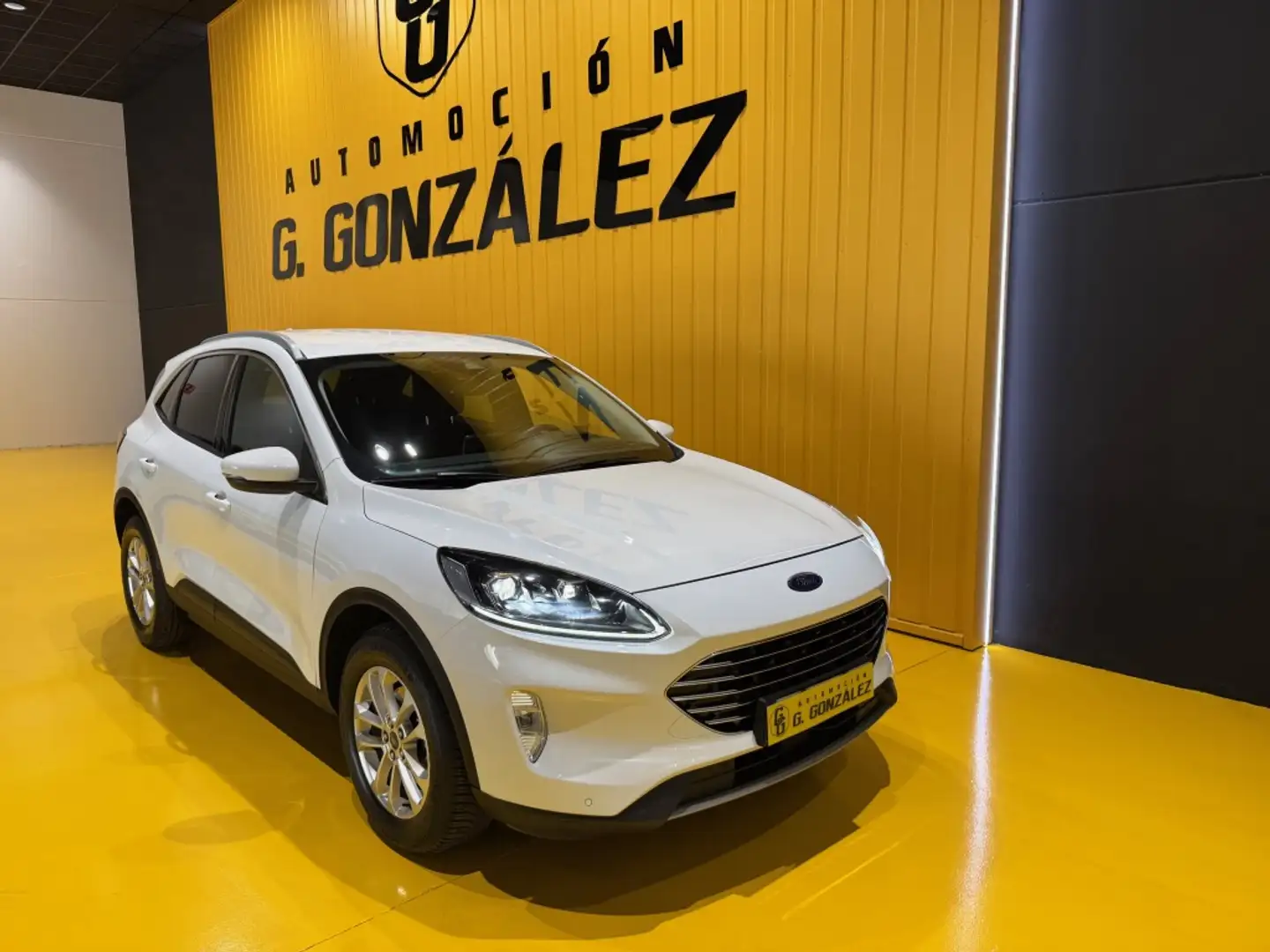 Ford Kuga 1.5 EcoBoost Titanium FWD 120 Blanc - 2