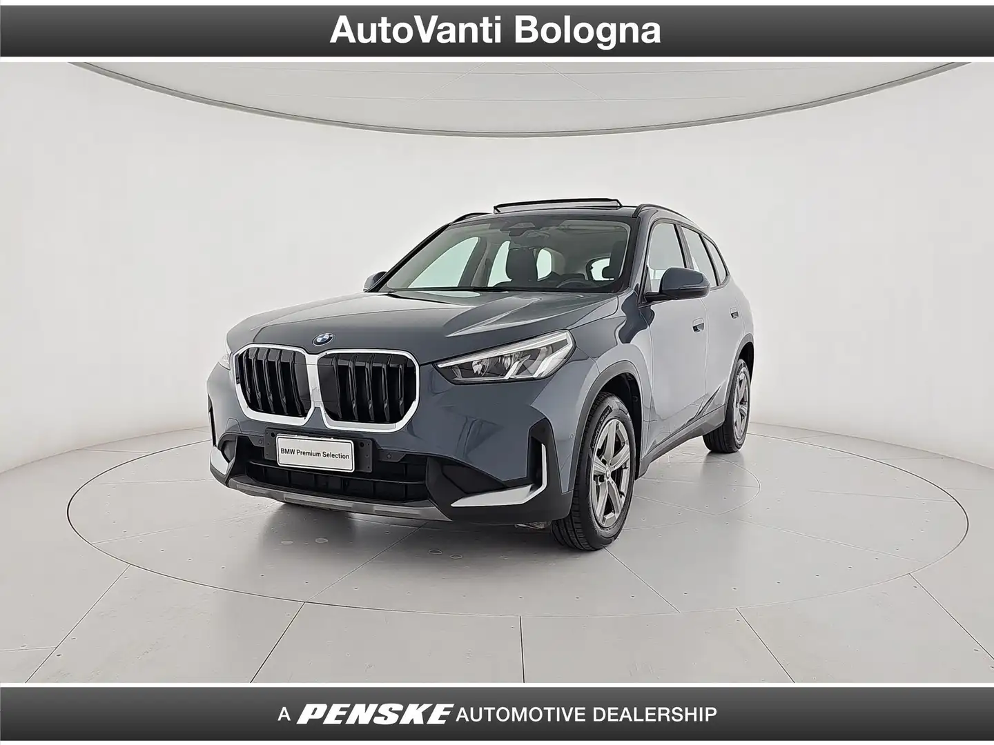 BMW X1 X1 sDrive 18d xLine Grijs - 1