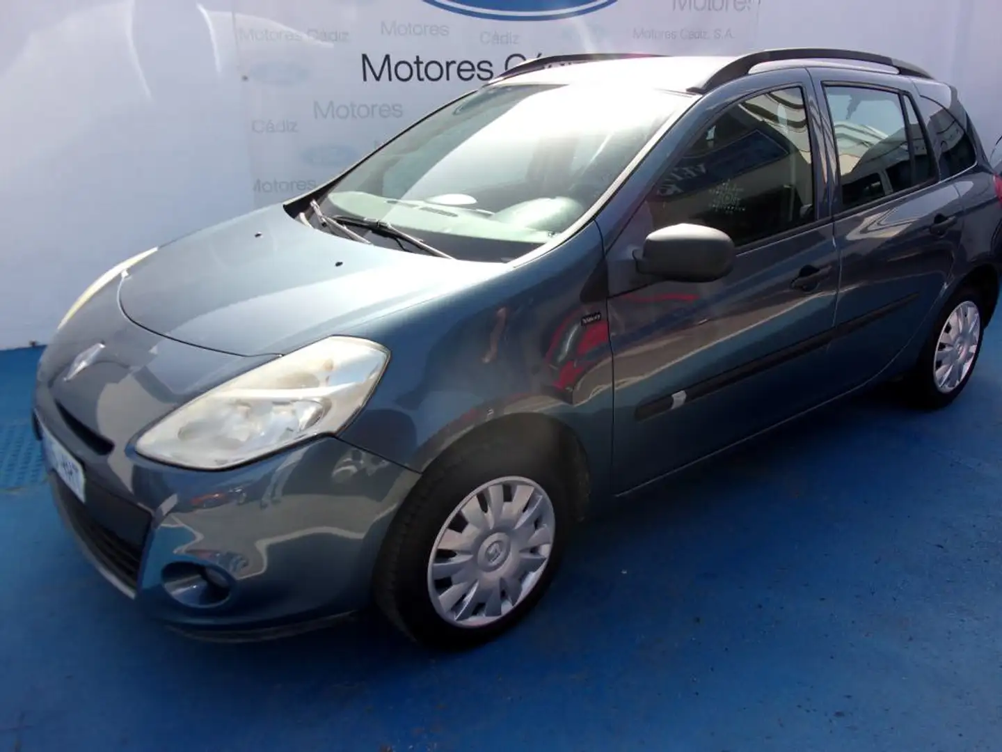Renault Clio Grand Tour 1.2 Business Gris - 2