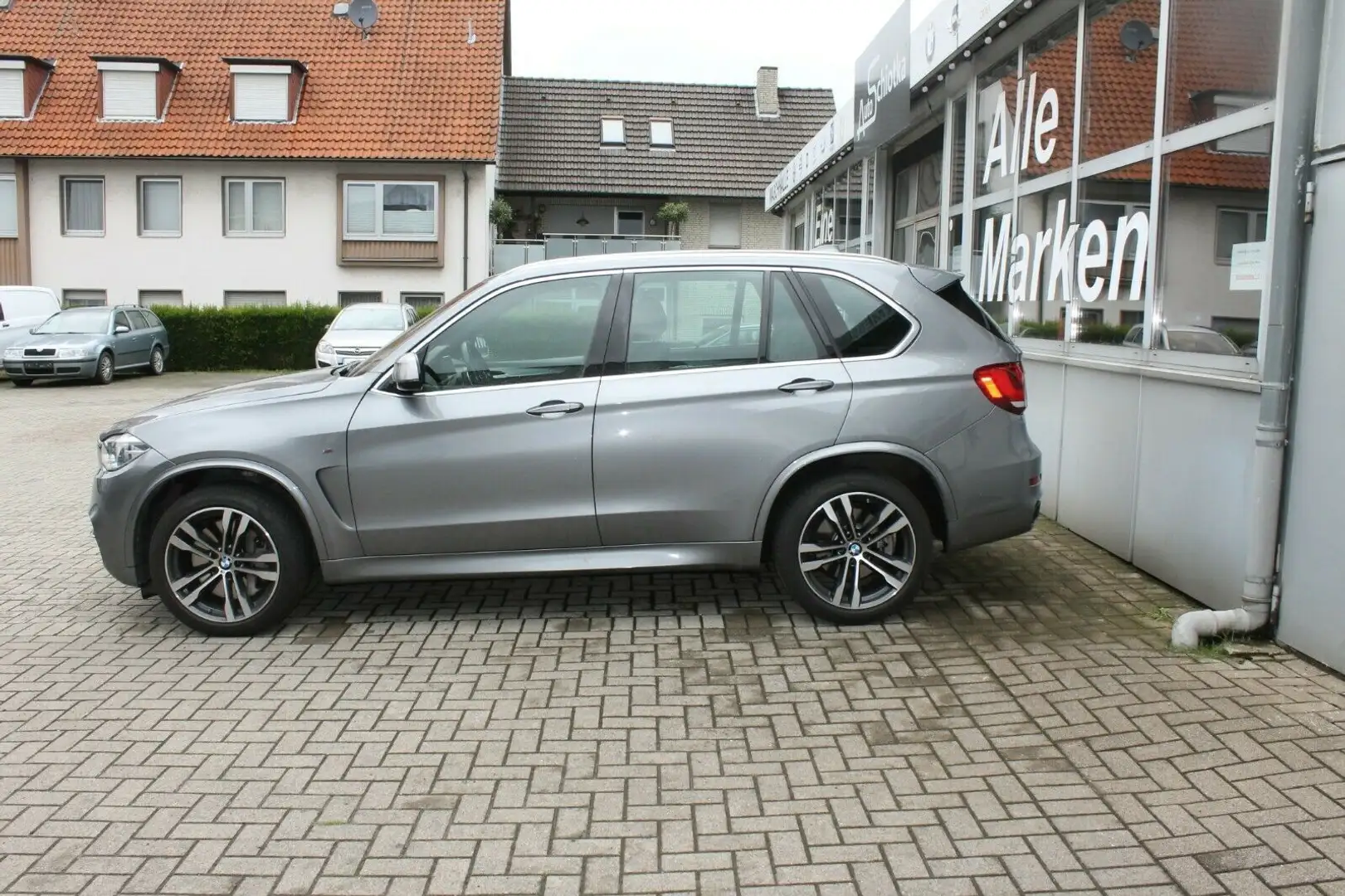 BMW X5 M M50d - Panorama-Standheizung-AHK-NAVI Šedá - 2