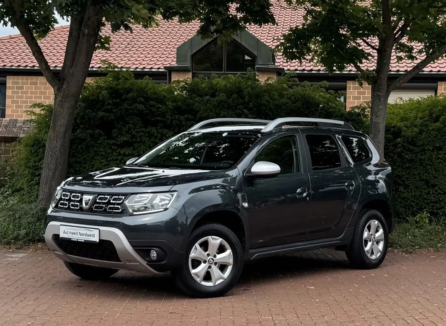 Dacia Duster II Comfort|AHK|LED|Navi|Touch|Kamera|PDC! Grau - 1