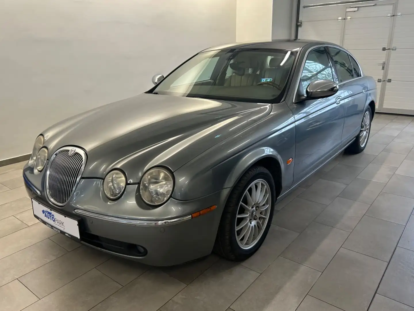 Jaguar S-Type 2.7 V6 Diesel Executive Amarillo - 1