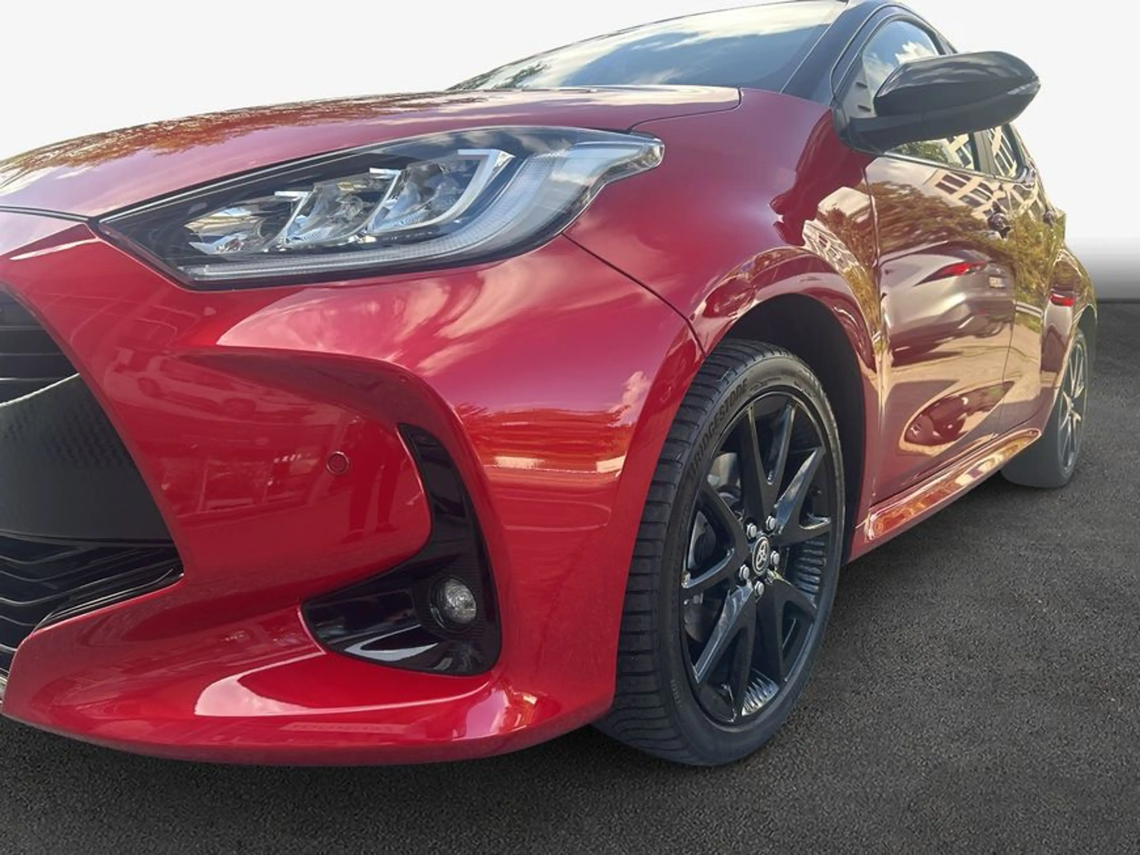 Toyota Yaris Hybrid 1.5 VVT-i Style — photo 6