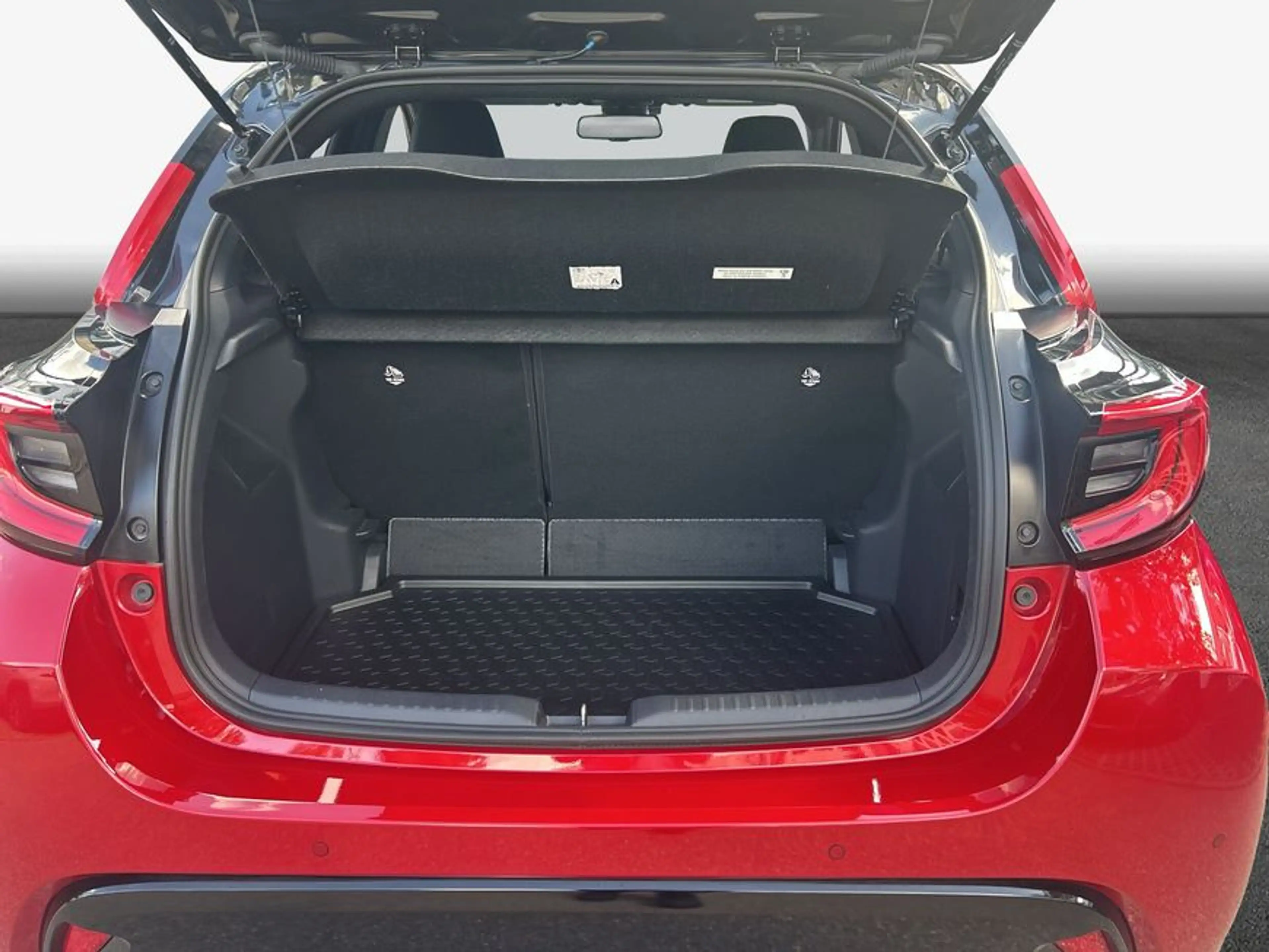 Toyota Yaris Hybrid 1.5 VVT-i Style — photo 8