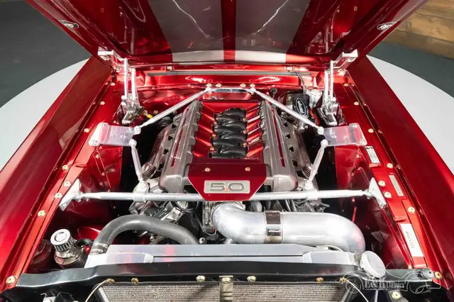 Ford Mustang view 5