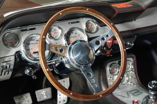 Ford Mustang view 12