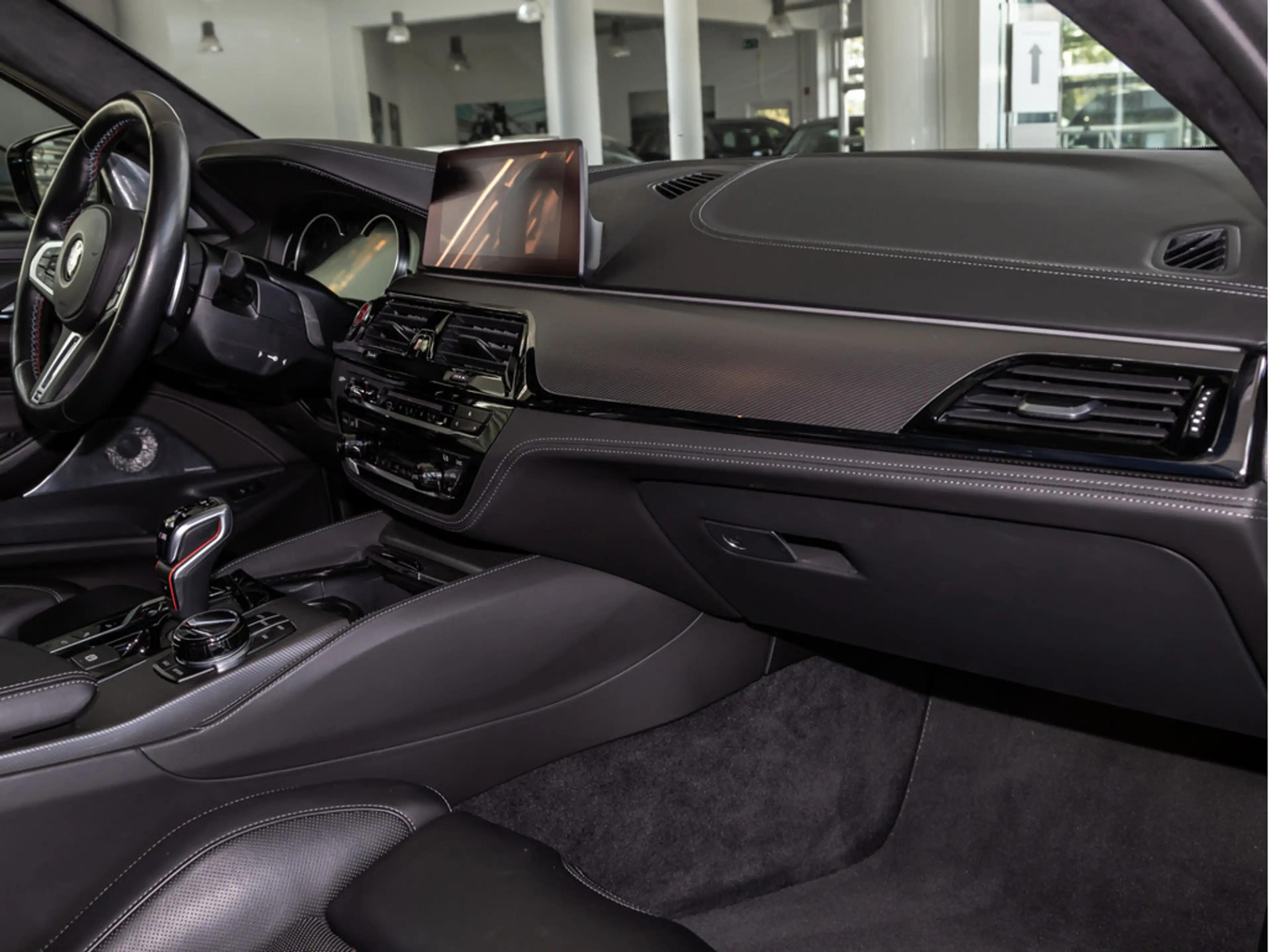 BMW M5 Competition HUD 360° LED SITZBELÜFTUNG ACC — photo 9
