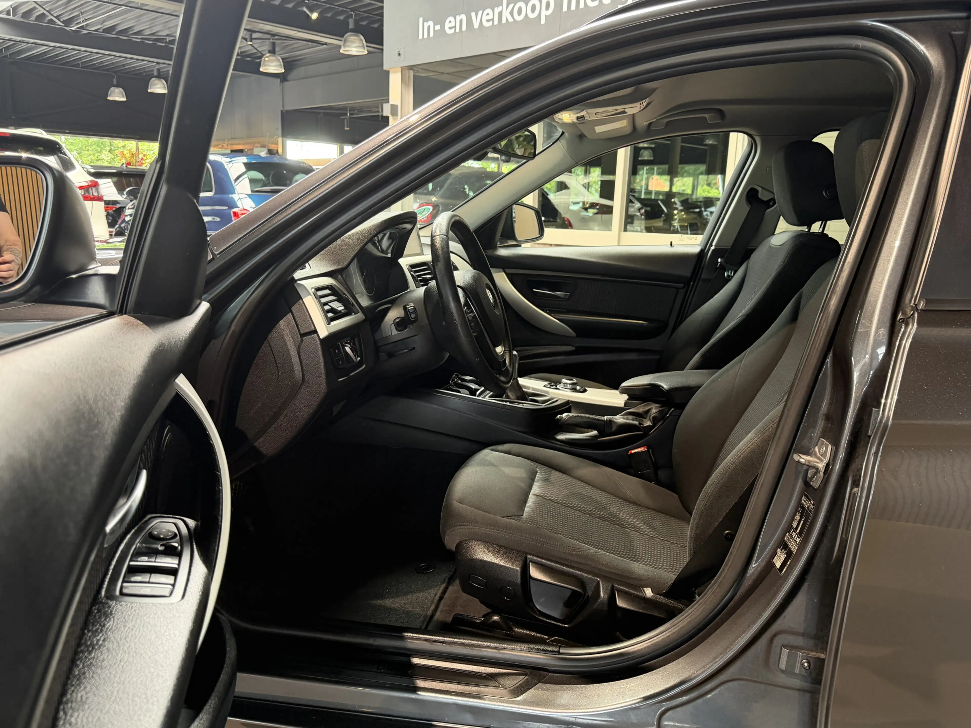 BMW 316 3-serie Touring 316d Centennial High Executive — photo 9