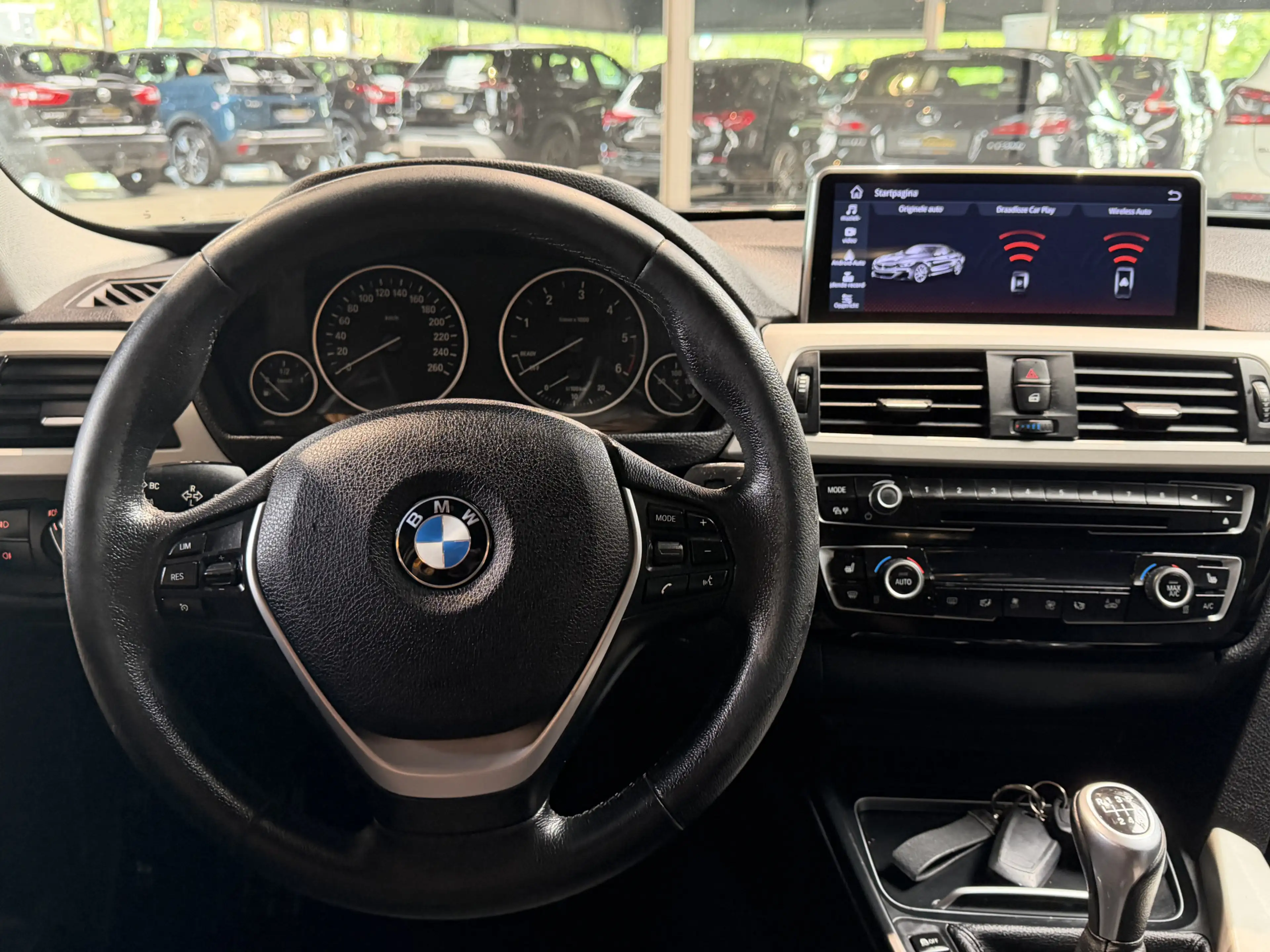 BMW 316 3-serie Touring 316d Centennial High Executive — photo 17