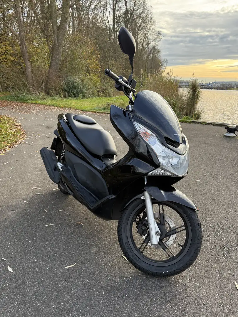 Honda PCX 125 Zwart - 1