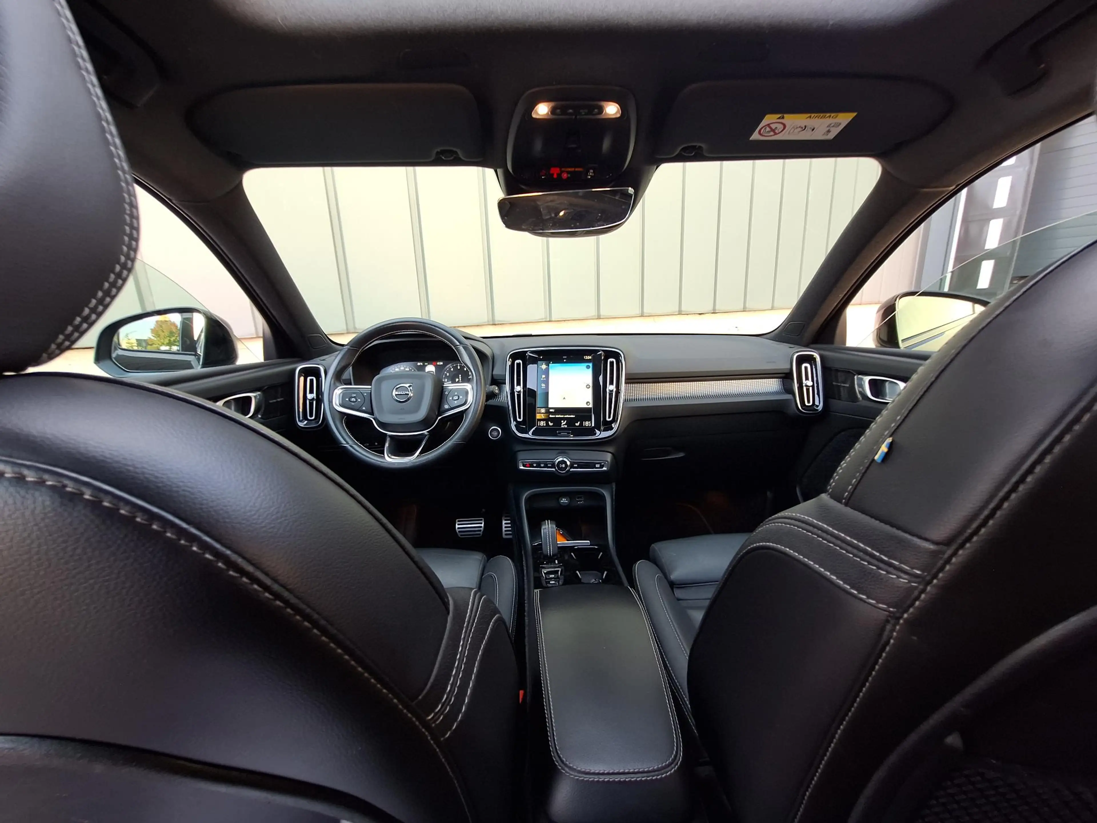 Volvo XC40 1.5 T5 Recharge Inscription | SOH: 85,1% | Pano | — photo 44