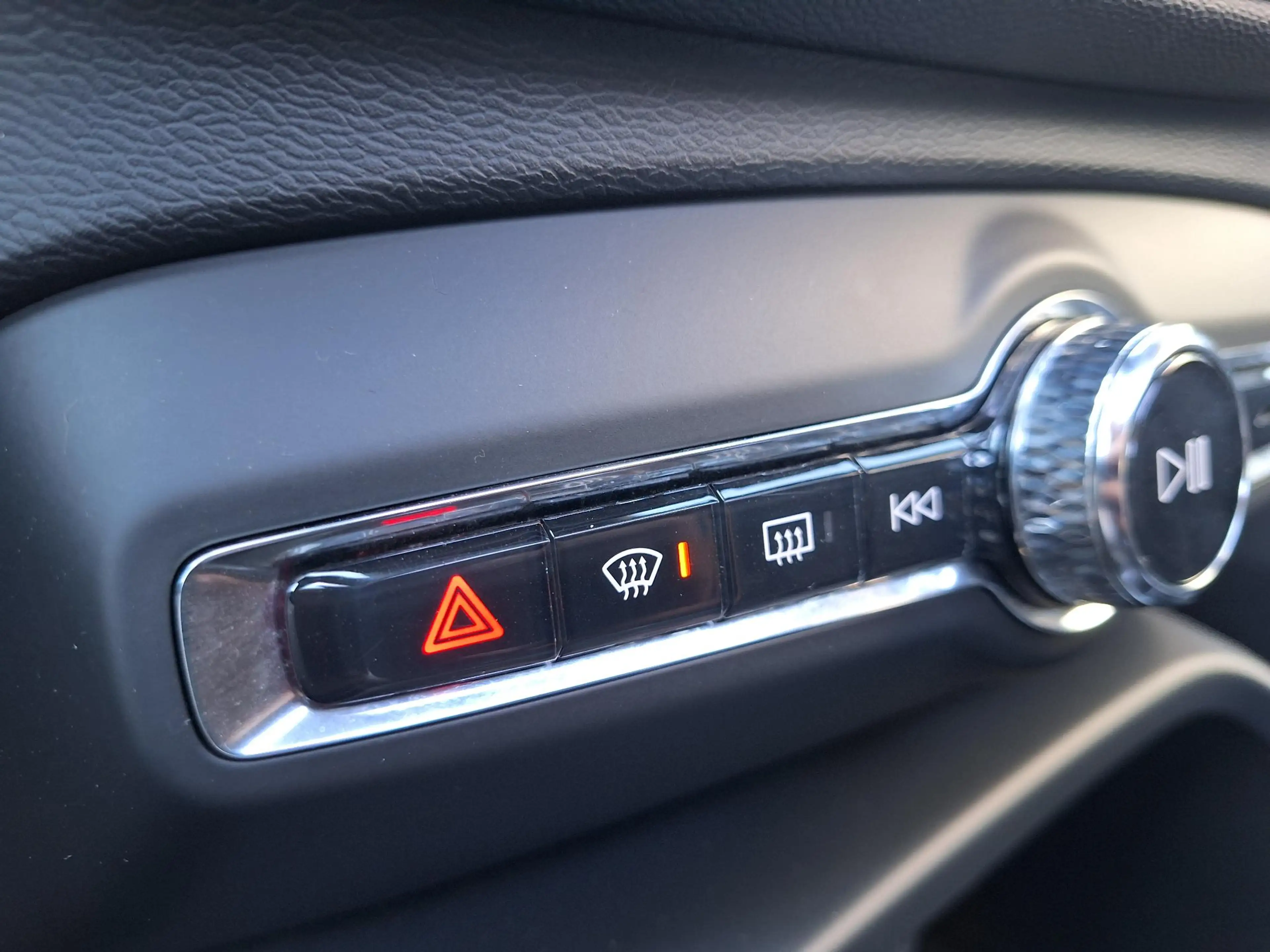 Volvo XC40 1.5 T5 Recharge Inscription | SOH: 85,1% | Pano | — photo 33