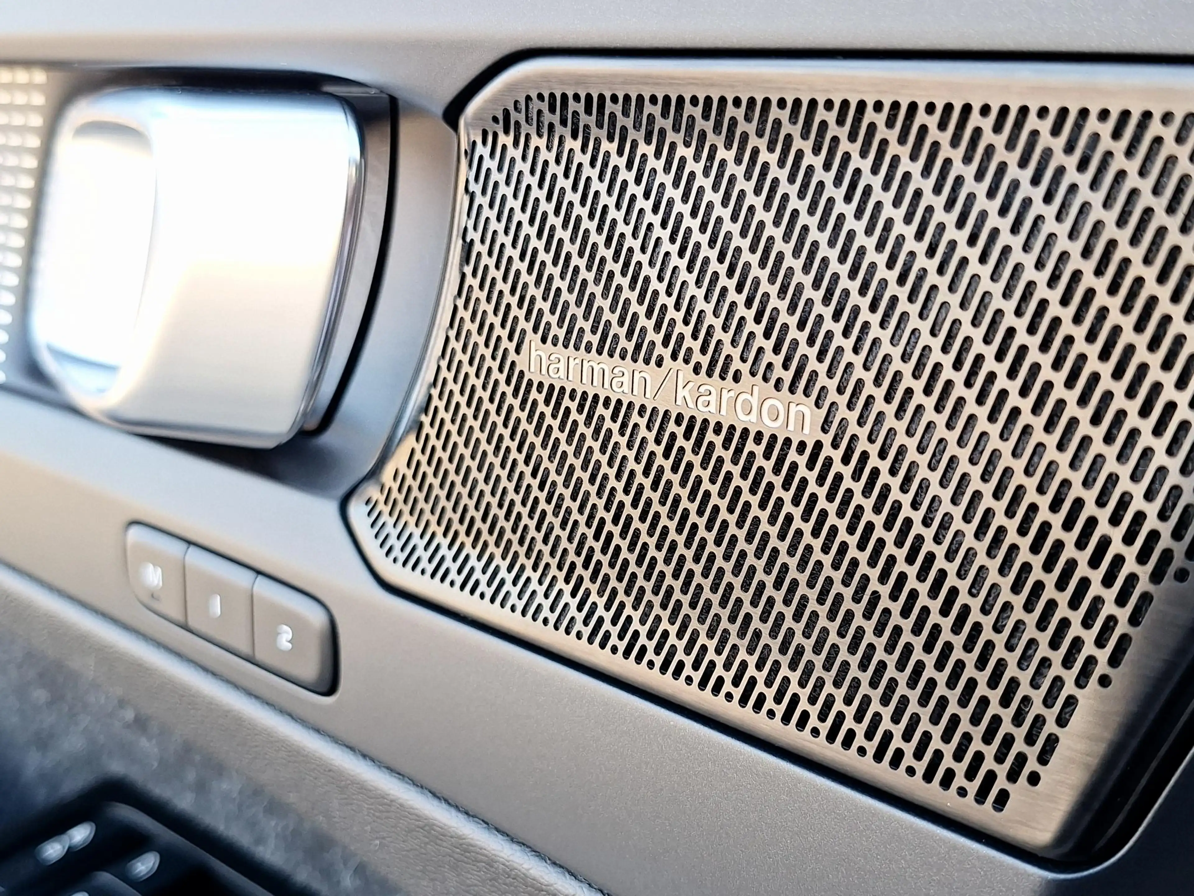 Volvo XC40 1.5 T5 Recharge Inscription | SOH: 85,1% | Pano | — photo 20