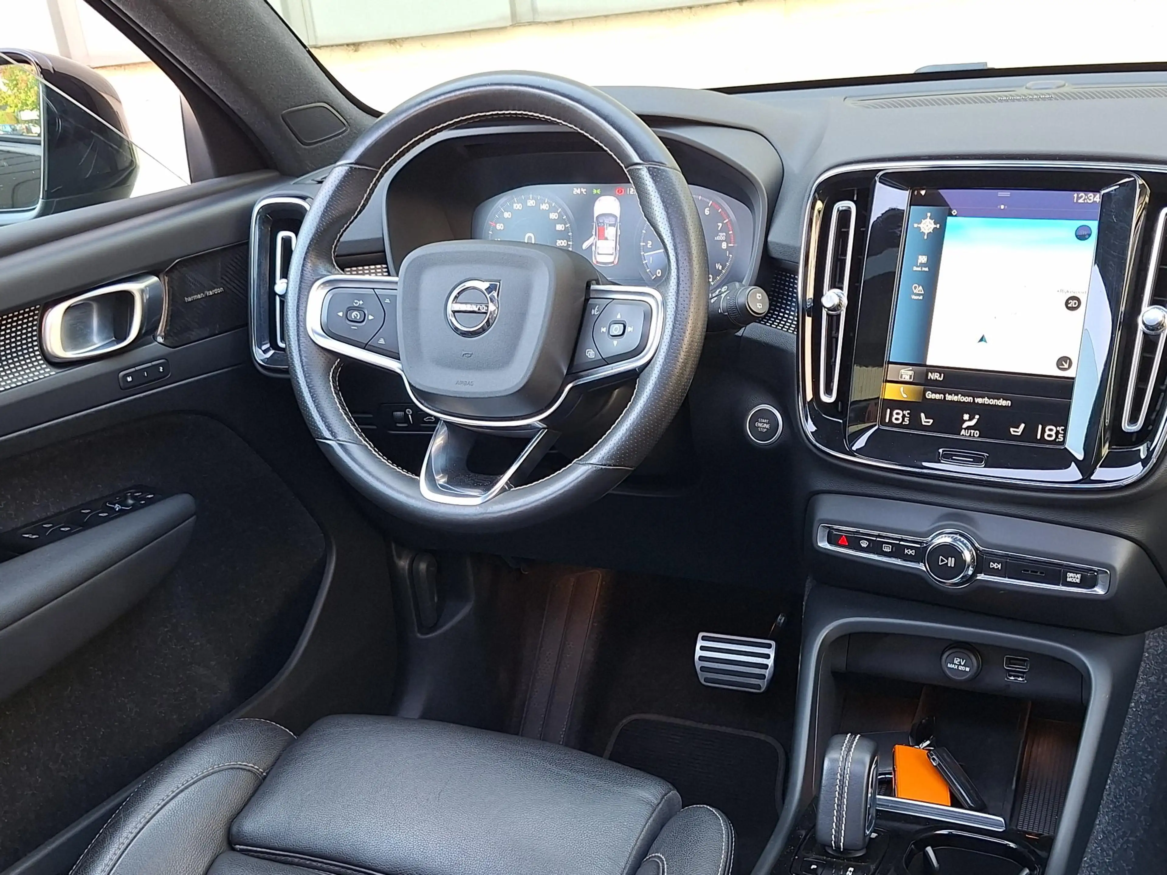 Volvo XC40 1.5 T5 Recharge Inscription | SOH: 85,1% | Pano | — photo 43