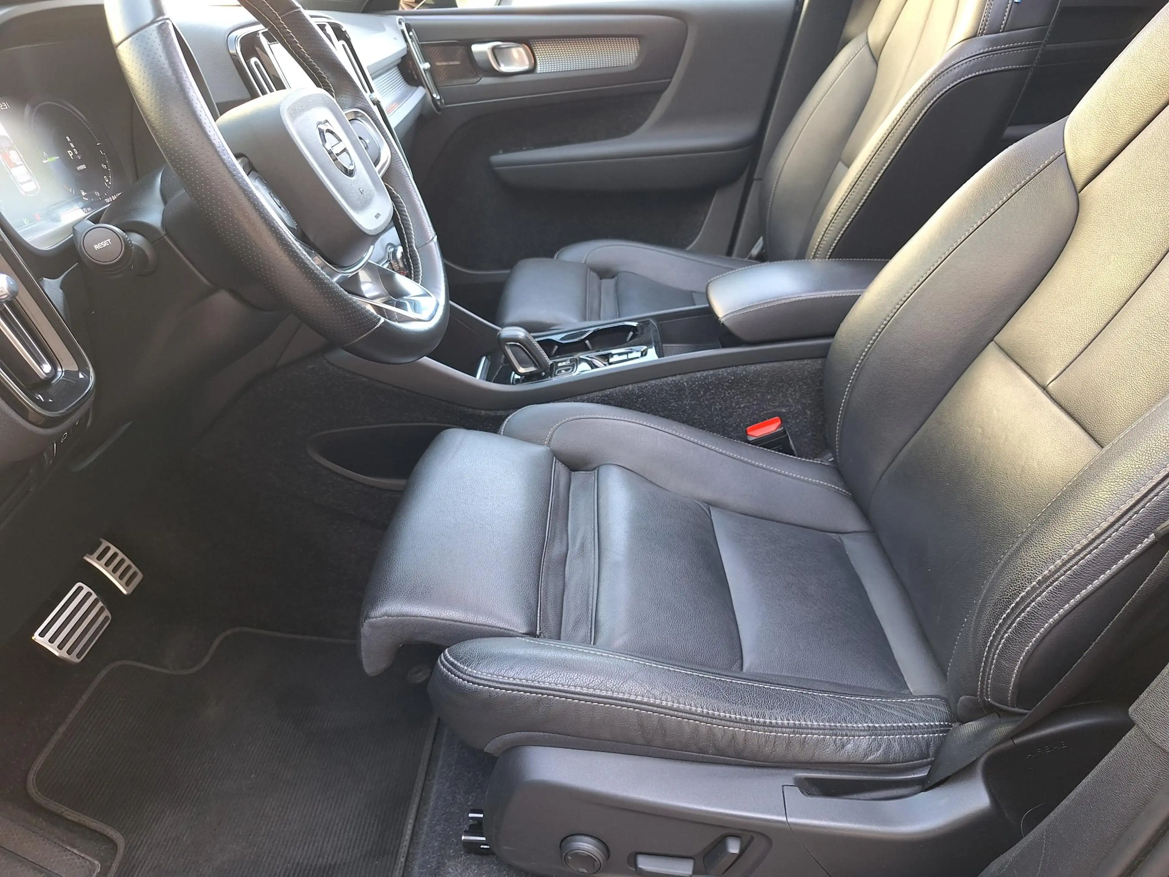 Volvo XC40 1.5 T5 Recharge Inscription | SOH: 85,1% | Pano | — photo 24