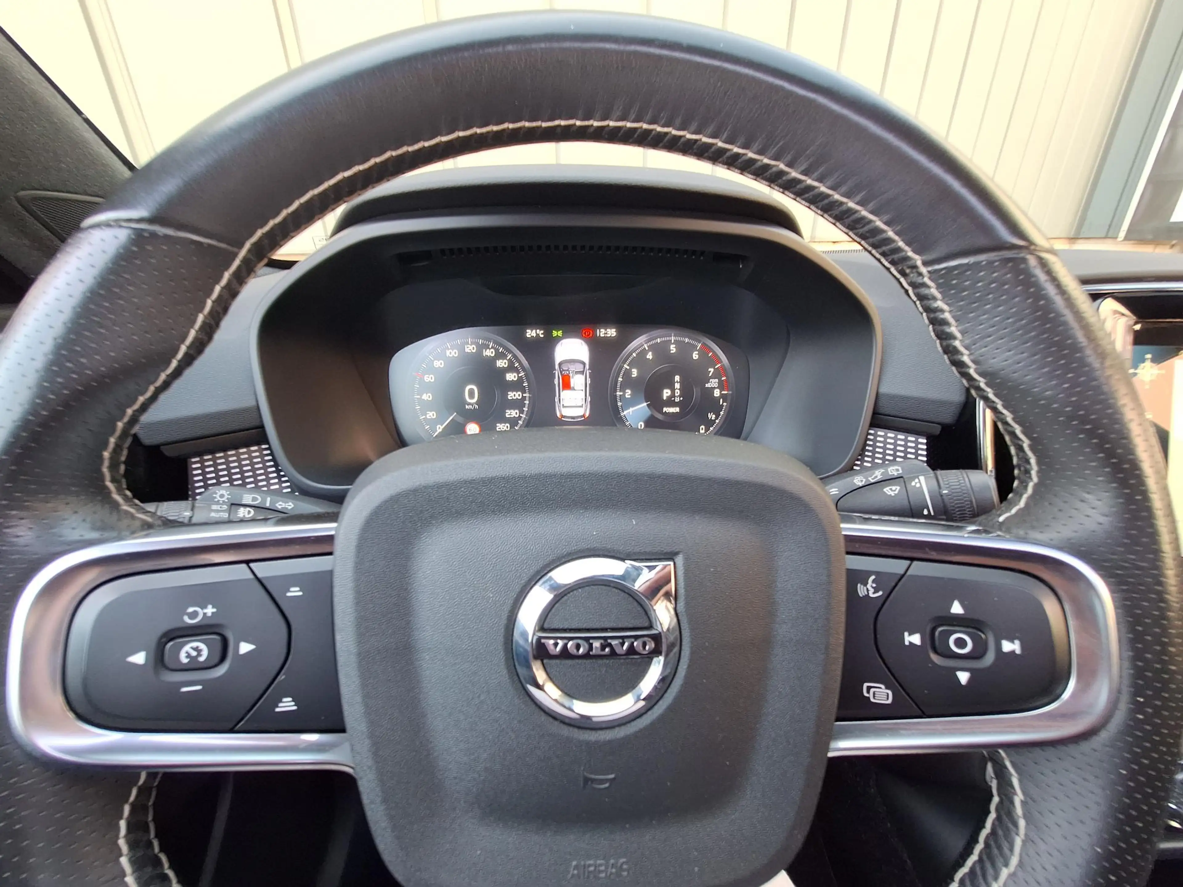 Volvo XC40 1.5 T5 Recharge Inscription | SOH: 85,1% | Pano | — photo 40