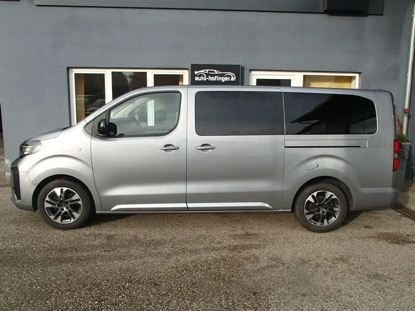 Opel Zafira Edition XL (L3), 9-Sitzer Grau - 1