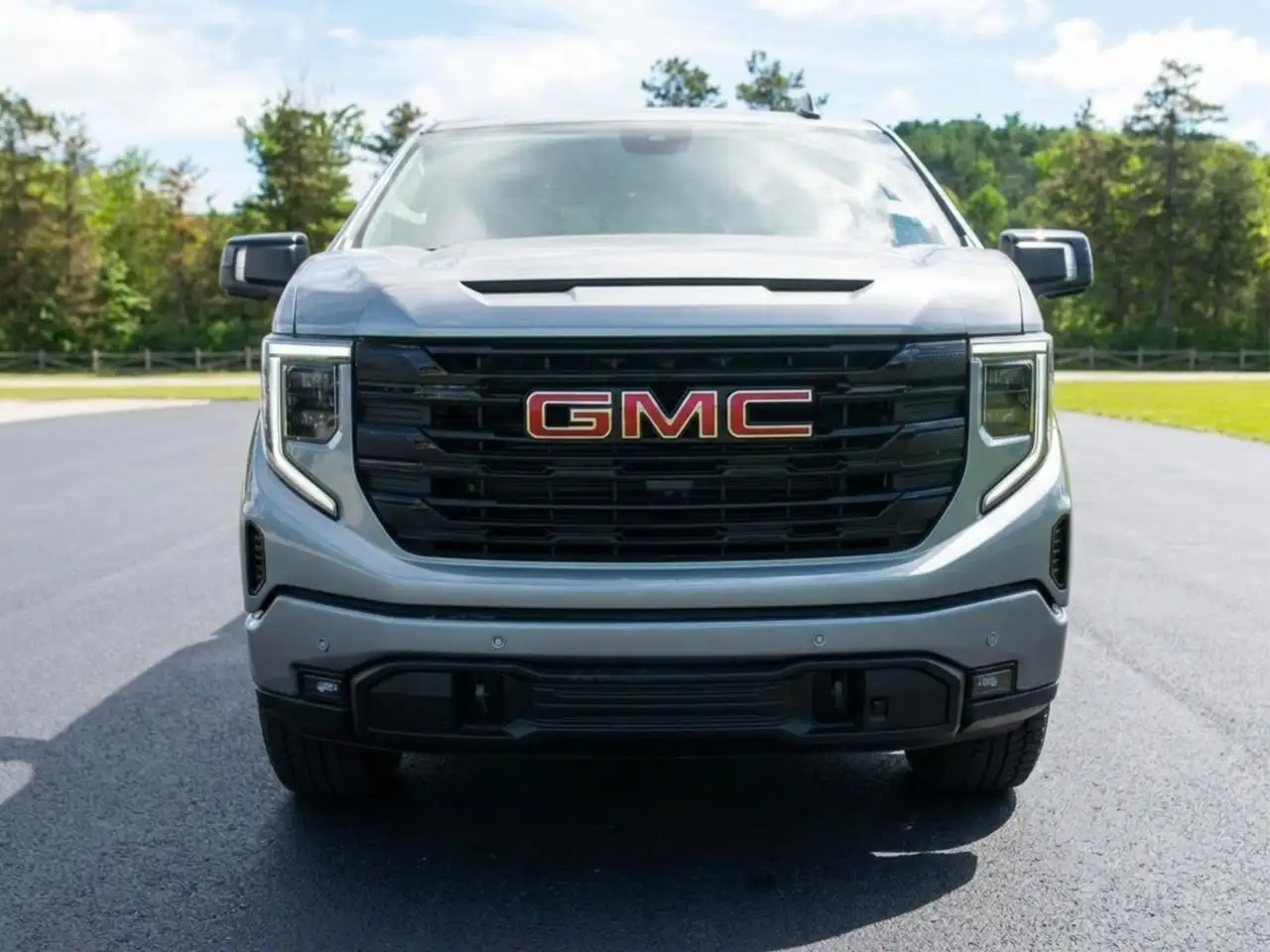 GMC Sierra 1500 снимка GMC Sierra 1500