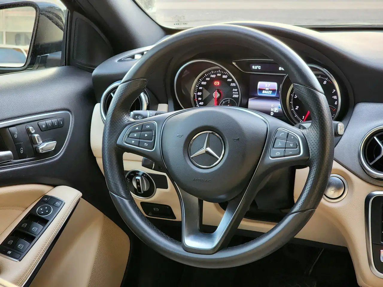 Mercedes-Benz GLA fotografie Mercedes-Benz GLA