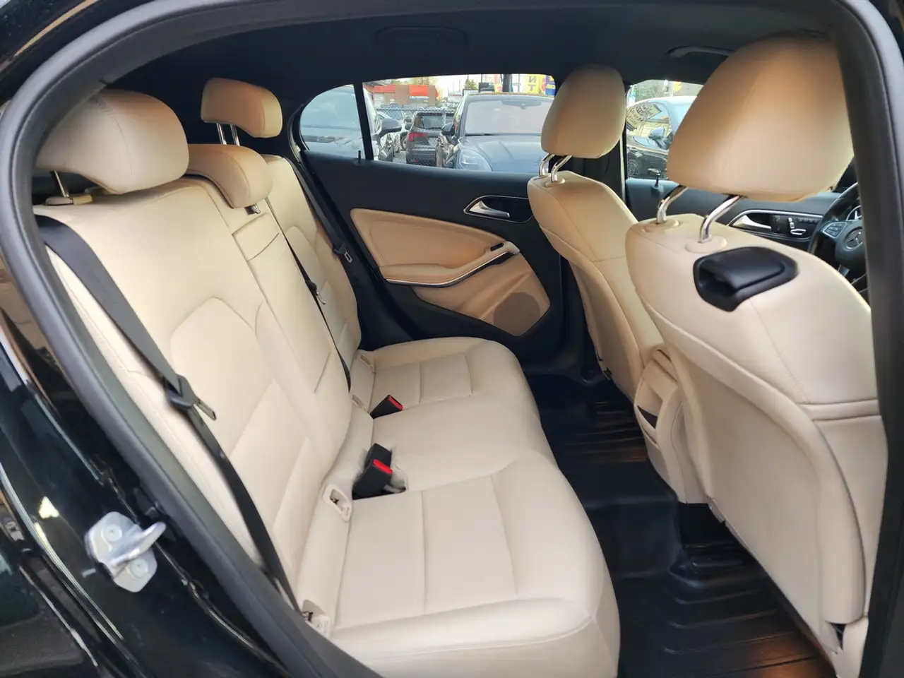 Mercedes-Benz GLA fotografie Mercedes-Benz GLA