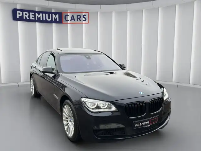 BMW 7 Series view 7