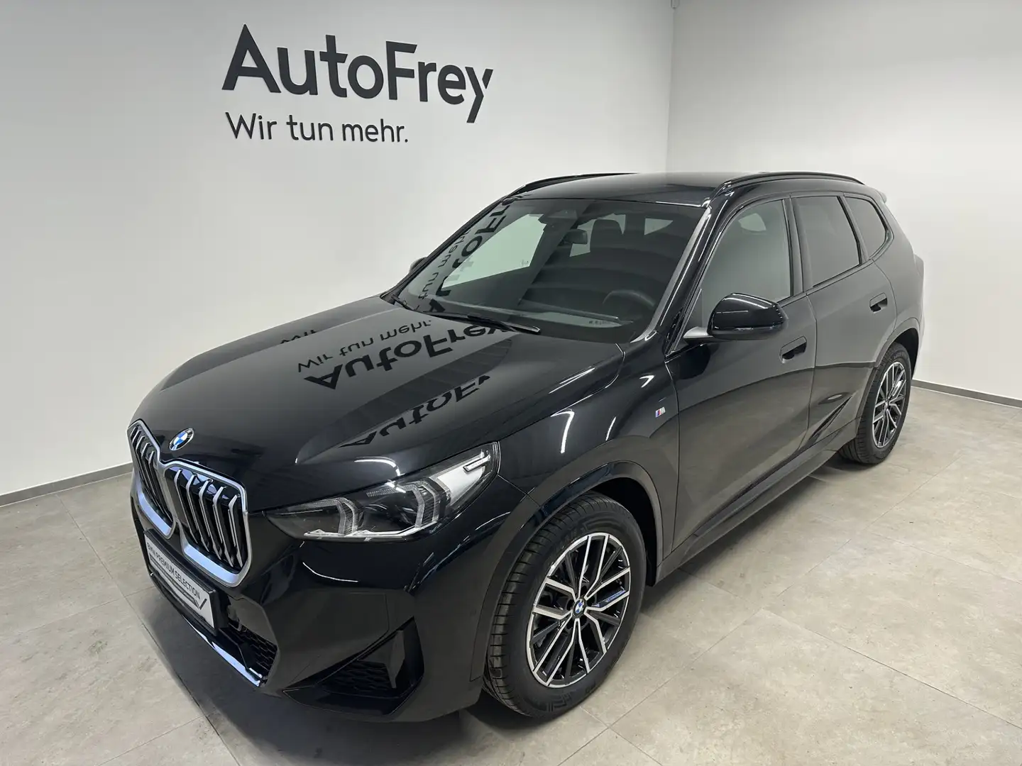 BMW X1 sDrive20d Schwarz - 1