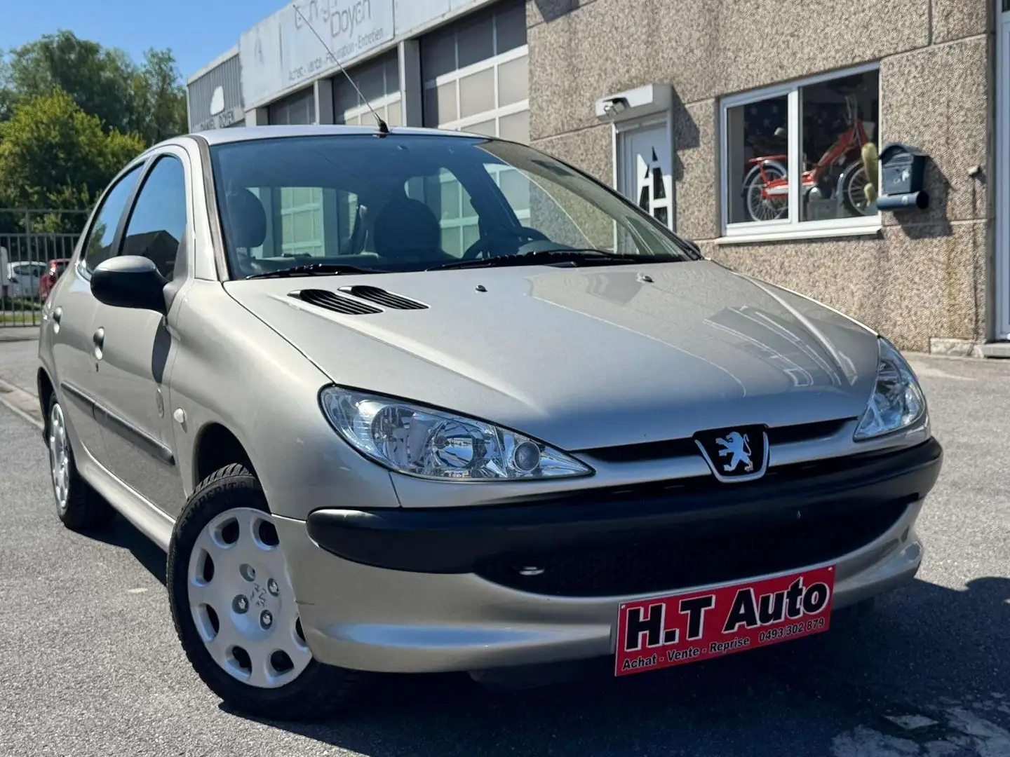 Peugeot 206 1.1i/Etat neuf/5 portes/Premier proprietaire Beige - 2
