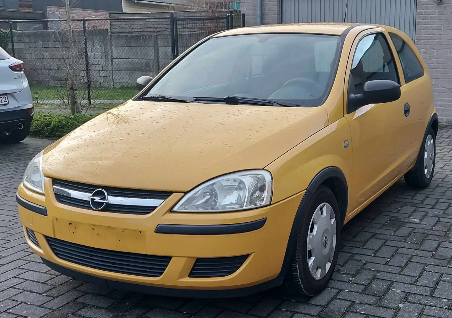Opel Corsa 1.2 16V Jaune - 1