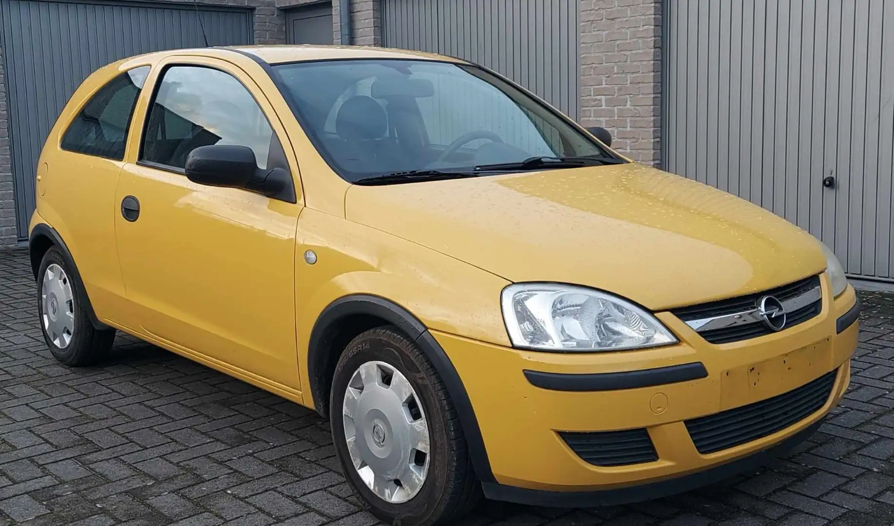 Opel Corsa 1.2 16V Jaune - 2