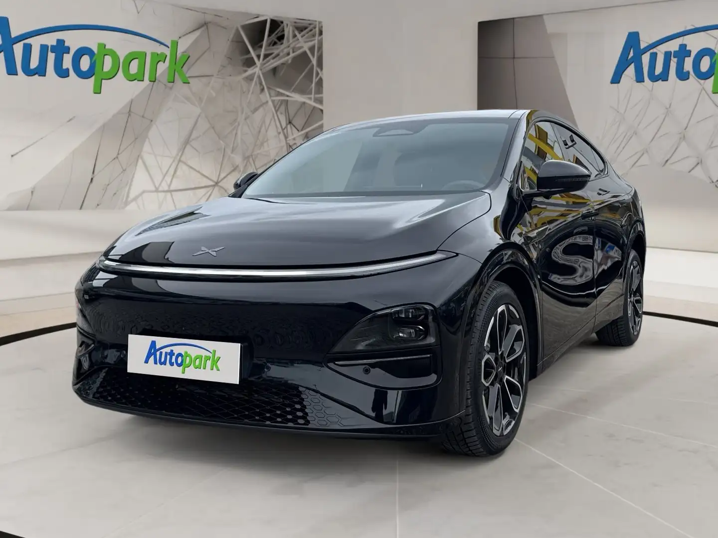 Xpeng G6 AWD Performance Schwarz - 1