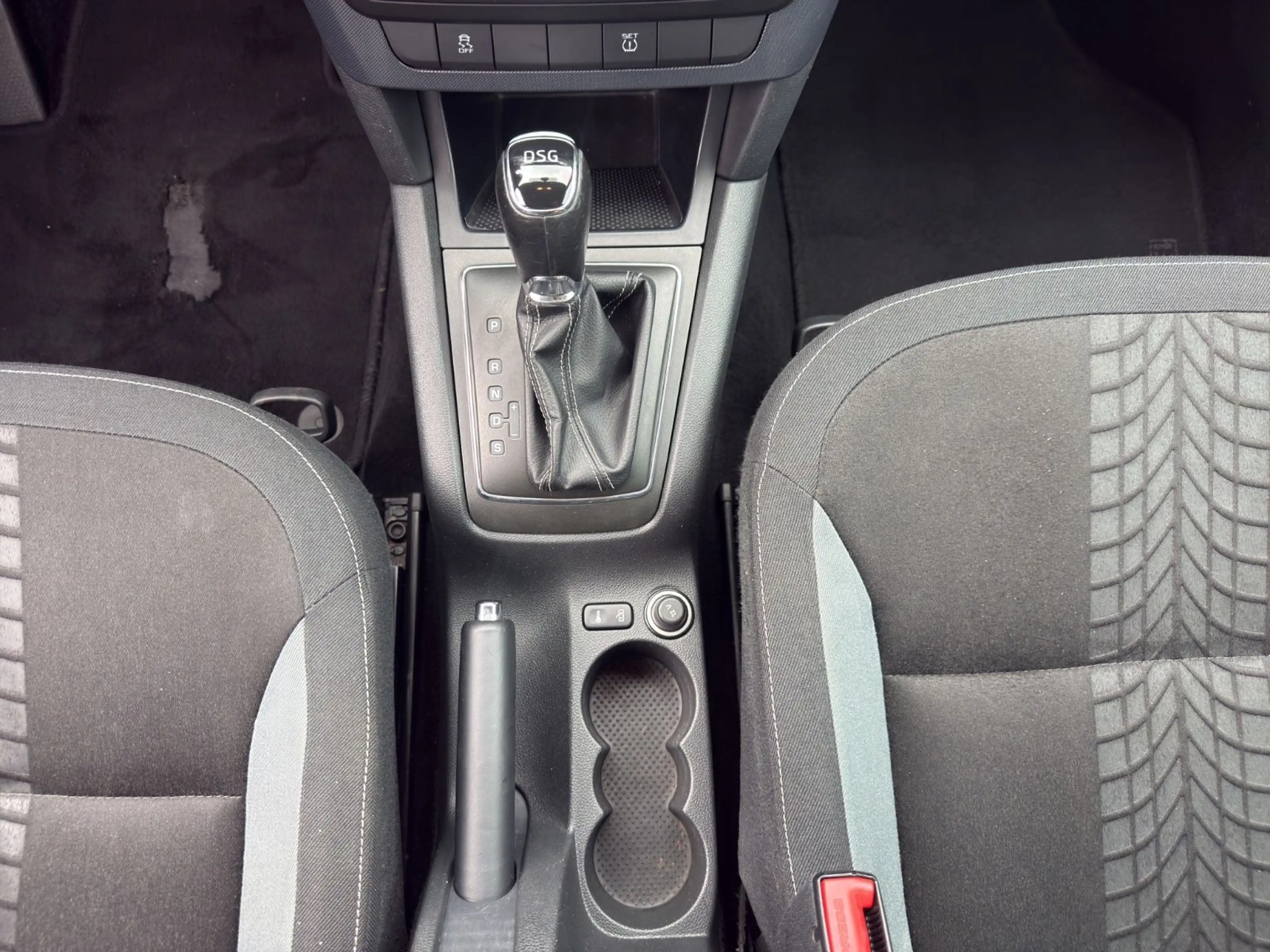 Skoda Yeti Adventure Aut. / 2.Hand / NAVI / XENON — photo 19
